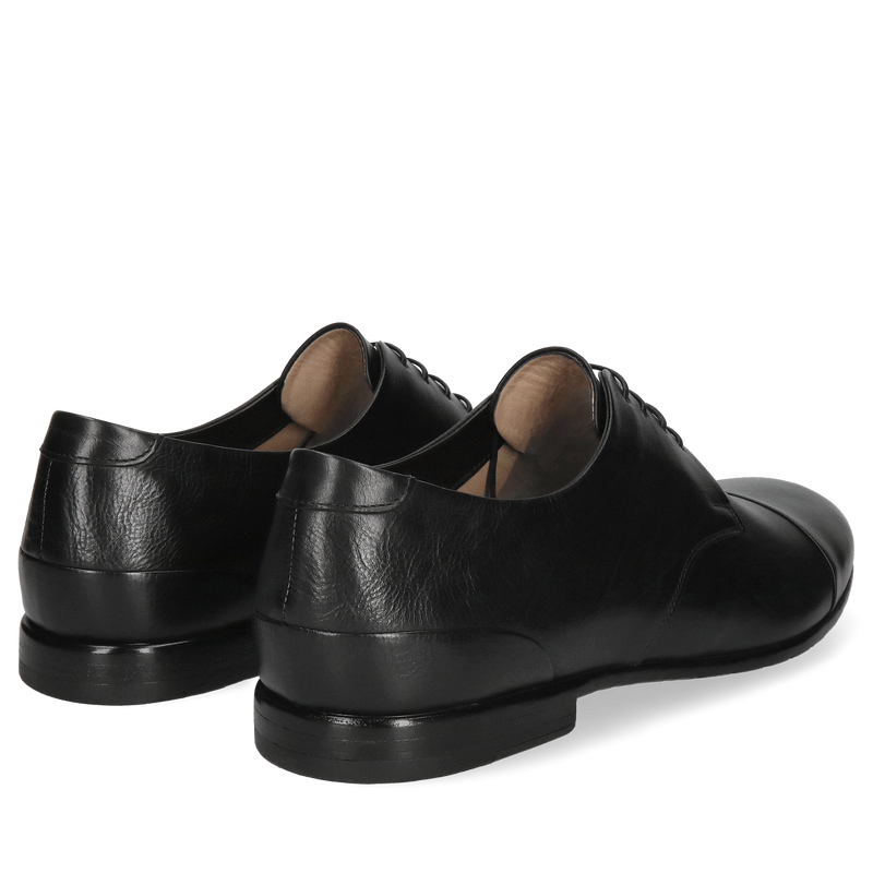 Połączenie stylu i komfortu, eleganckie buty męskie polskie