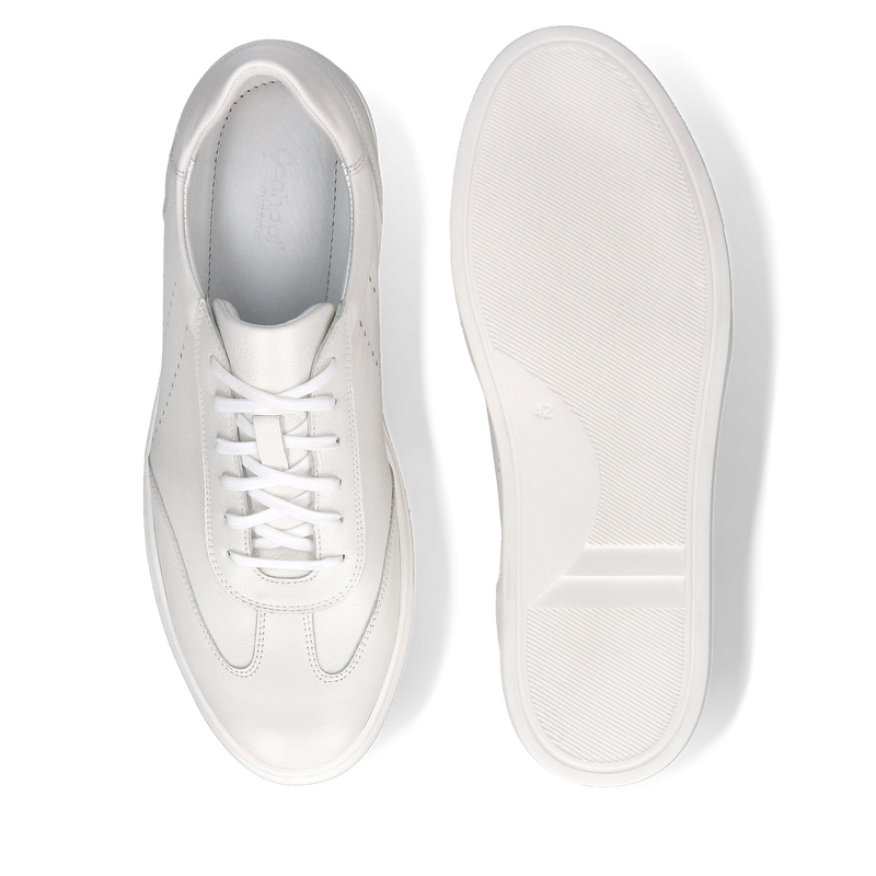 Eleganckie białe adidasy, podwyższenie wzrostu bez kompromisów