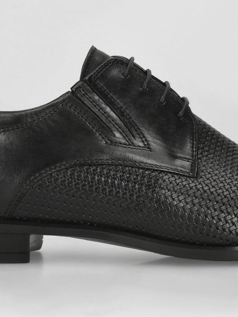 Półbuty wizytowe czarne do garnituru wygodne i lekkie, eleganckie buty z przecięciem