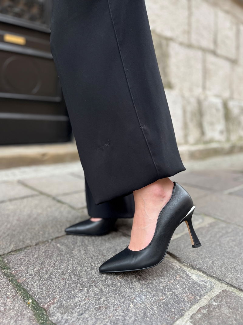 Wygodne buty do tańczenia na wesele- komfort i elegancja Wygodne buty do tańczenia na wesele- komfort i elegancja