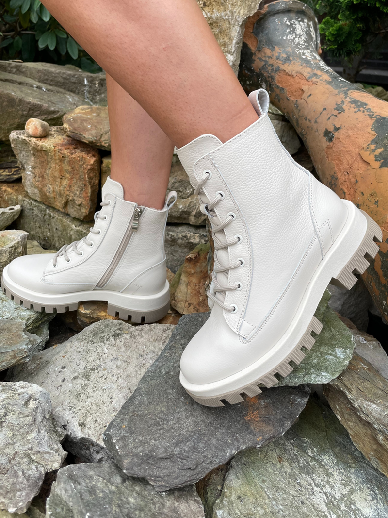 Damskie, beżowe botki Kari ze skóry naturalnej, licowej, Kampa - polska produkcja, KK0010-01, Botki, Konopka Shoes Damskie, beżowe botki Kari ze skóry naturalnej, licowej, Kampa - polska produkcja, KK0010-01, Botki, Konopka Shoes