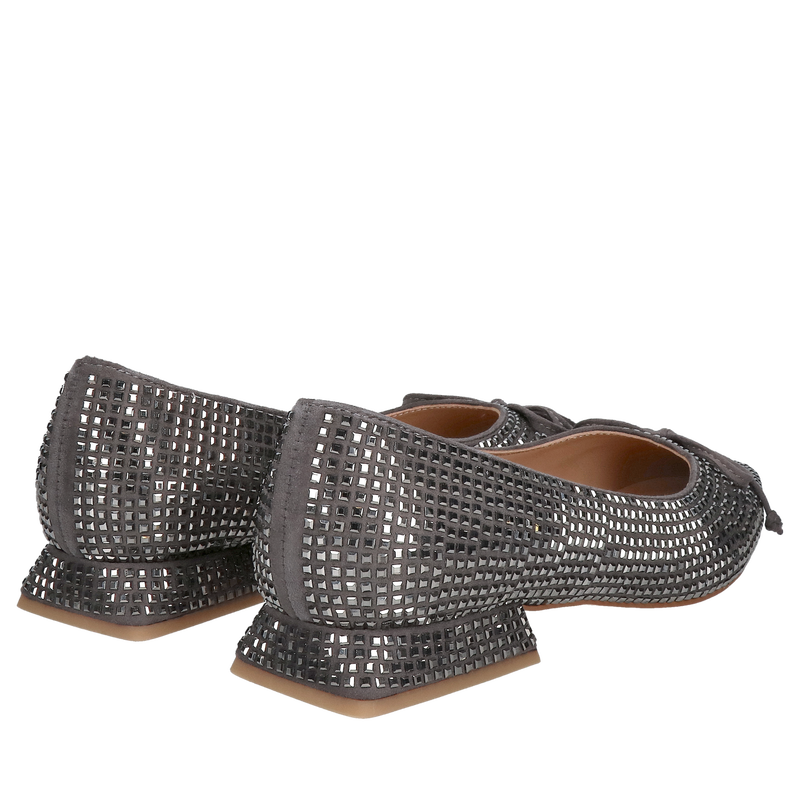 Błyszczące i eleganckie damskie buty damskie na wesele