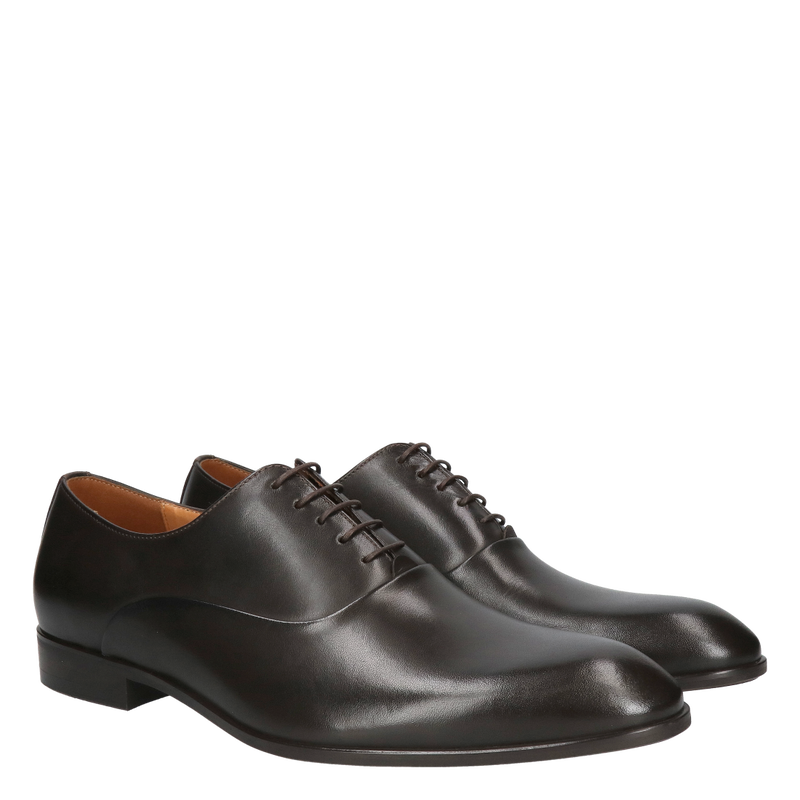 Eleganckie brązowe buty męskie do granatowego garnituru oxford