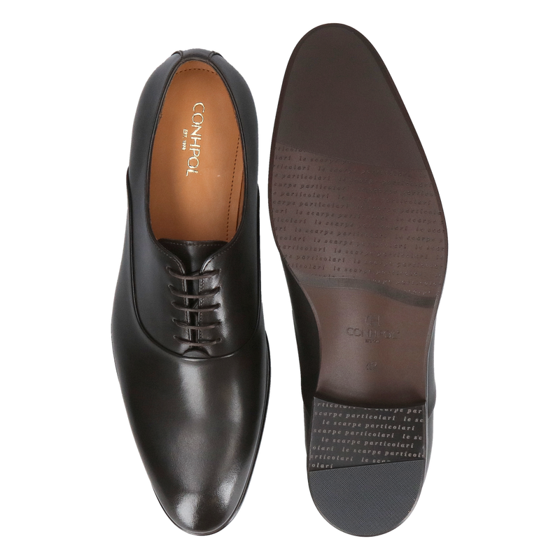 Eleganckie brązowe buty męskie do granatowego garnituru oxford