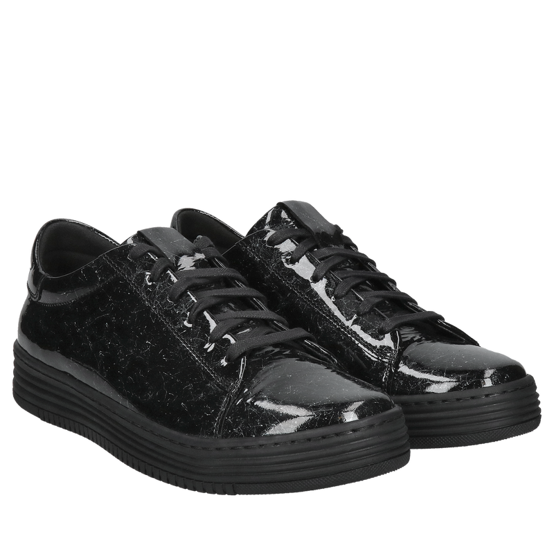 Sneakersy damskie ze skóry lakierowanej, wygodne na czarnej podeszwie, Conhpol Dynamic, Konopka Shoes