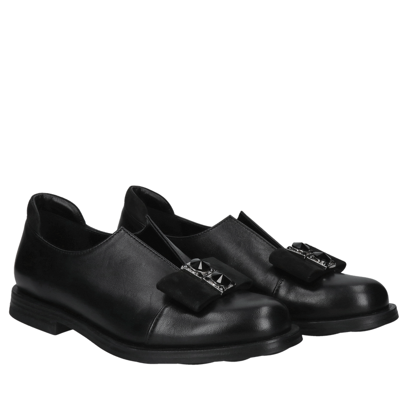 Stylowe i komfortowe wsuwane buty damskie z wyjątkową ozdobą Stylowe i komfortowe wsuwane buty damskie z wyjątkową ozdobą