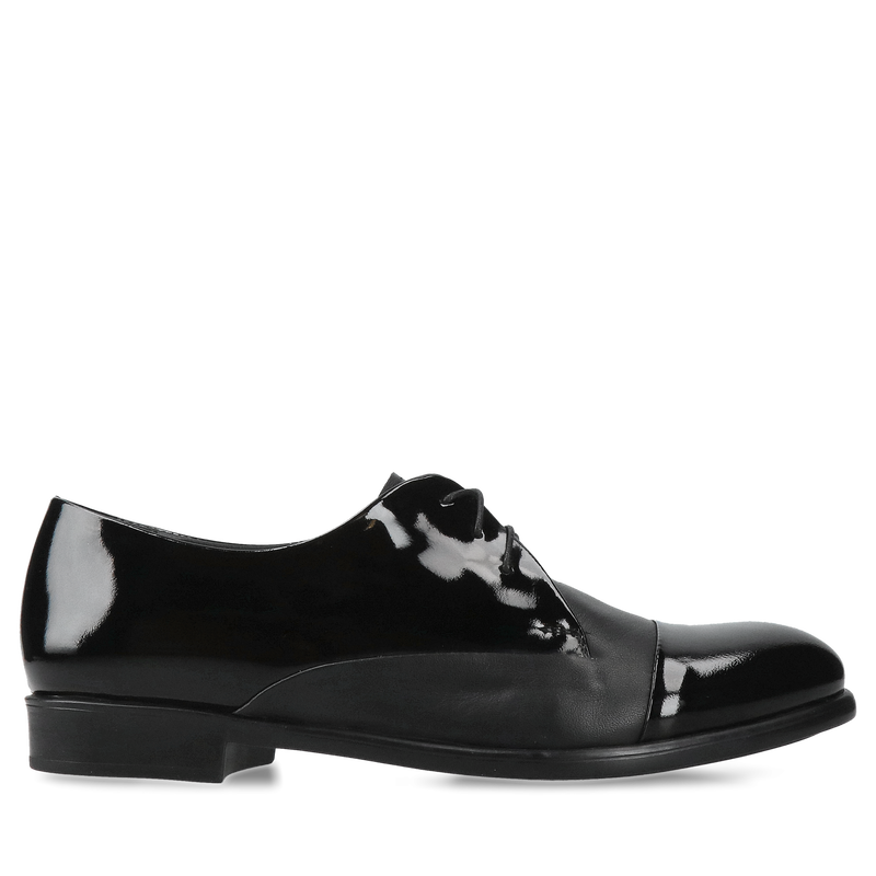 Buty damskie sznurowane, eleganckie ze skóry licowej połączone z lakierem Buty damskie sznurowane, eleganckie ze skóry licowej połączone z lakierem