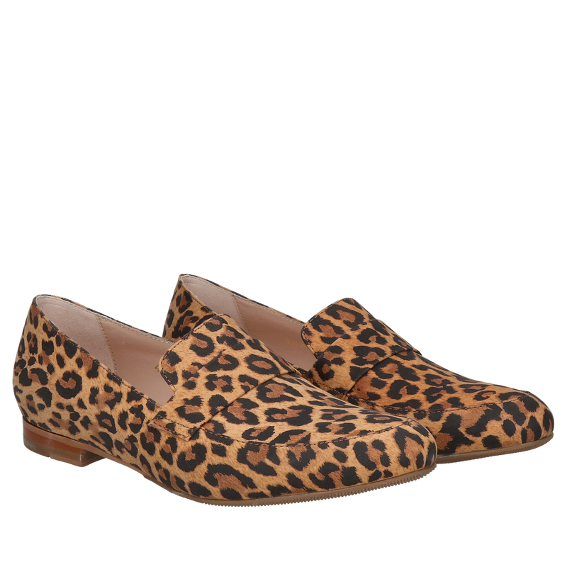 Wyjątkowe loufersy z printem panterki, ze skóry naturalnej , wygodne i stylowe