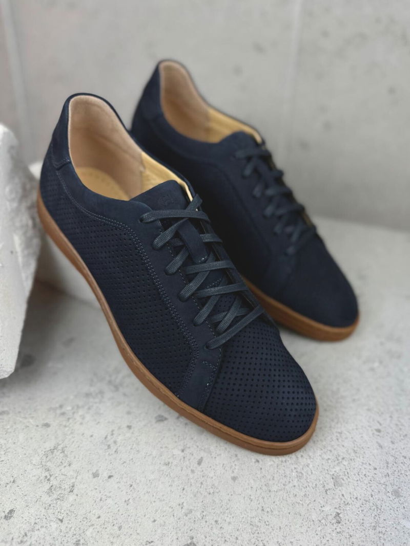 Idealne na co dzień buty męskie sneakersy skórzane
