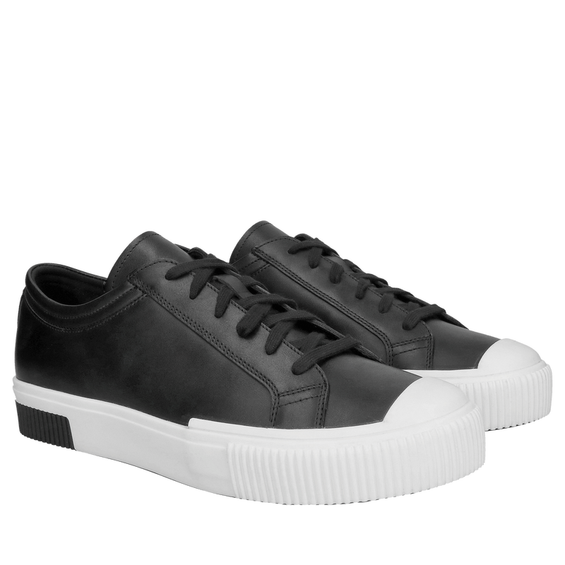 Męskie sportowe buty sznurowane na grubej podeszwie białej