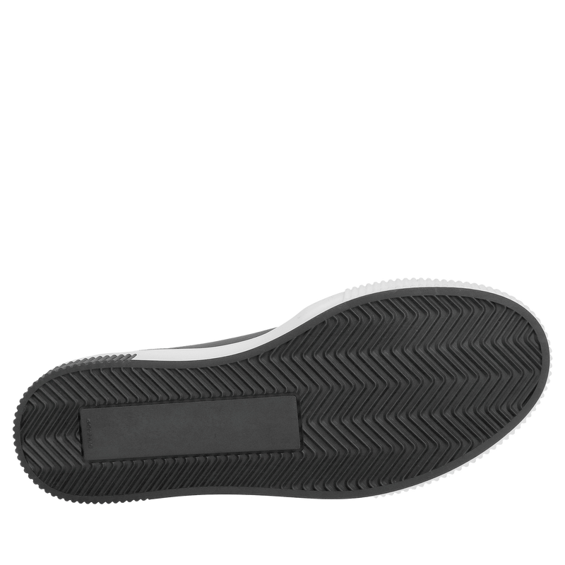 Męskie sportowe buty sznurowane na grubej podeszwie białej