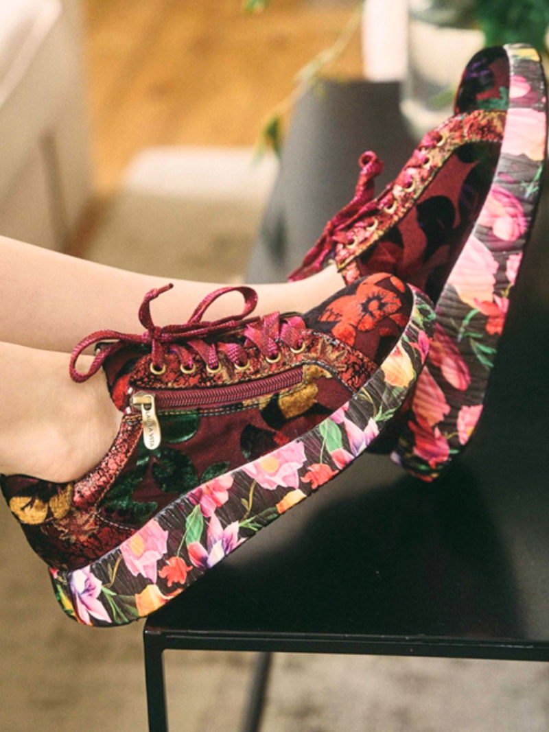 Sportowe buty damskie ze skóry, limitowana edycja Sportowe buty damskie ze skóry, limitowana edycja