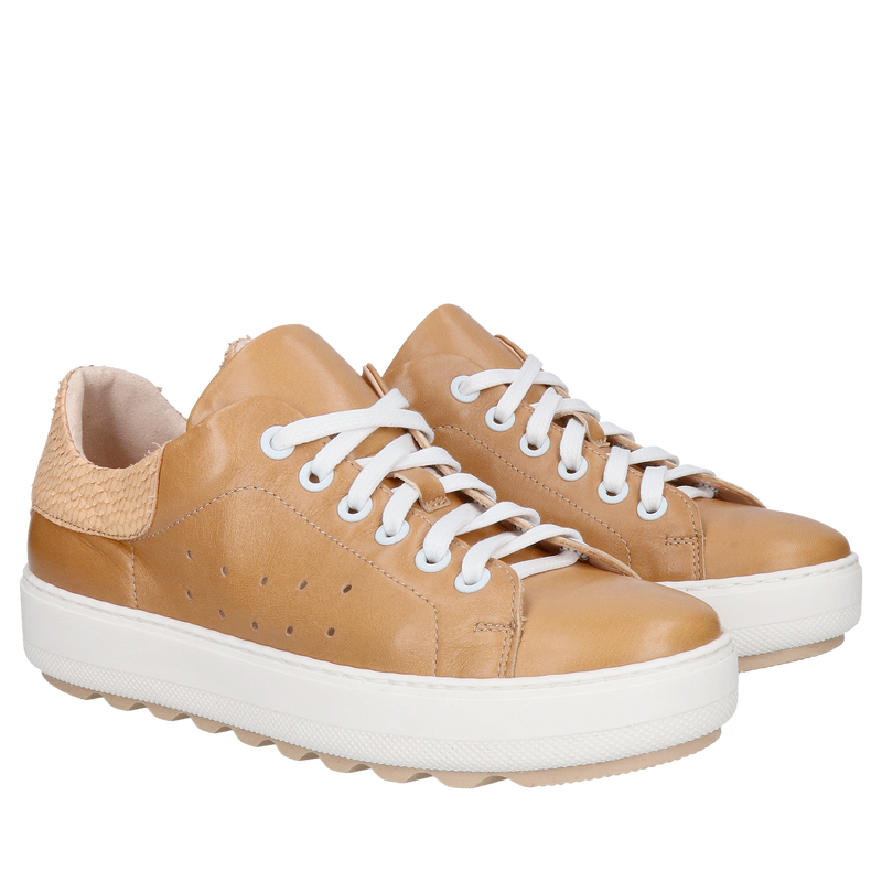 Damskie sneakersy Konopka Shoes rude z miękkiej skóry na białej podeszwie, producent polski, Conhpol Bis,