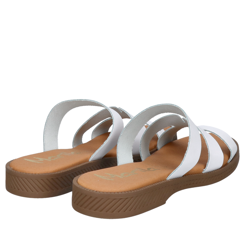 Wygodne klapki skórzane na płaskiej podeszwie - idealne na lato