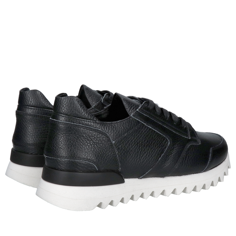 Czarne sneakersy damskie, oryginalny model na lekkie podeszwie, wygodne ze skóry naturalnej Czarne sneakersy damskie, oryginalny model na lekkie podeszwie, wygodne ze skóry naturalnej