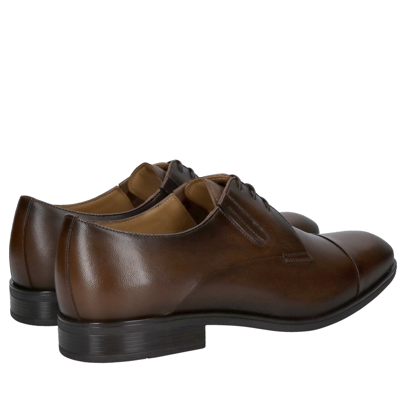 Eleganckie buty męskie do garnituru brązowe, super miękka wkładka Comfort ++, polski producent obuwia skórzanego Conhpol Eleganckie buty męskie do garnituru brązowe, super miękka wkładka Comfort ++, polski producent obuwia skórzanego Conhpol