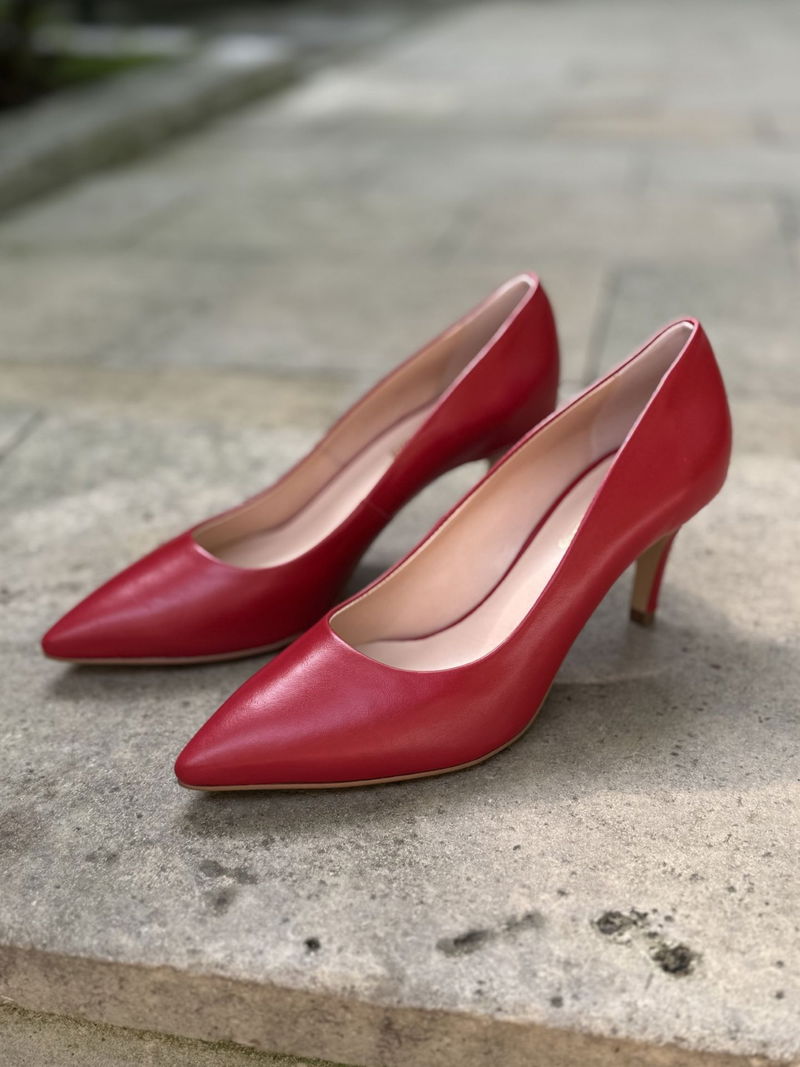 Szpilki damskie, eleganckie czółenka czerwone Conhpol Bis Szpilki damskie, eleganckie czółenka czerwone Conhpol Bis