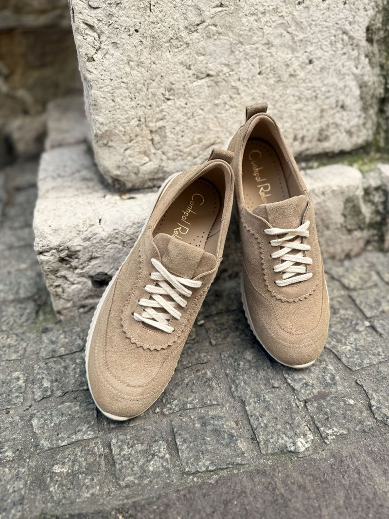Wygodne sneakersy damskie w skórze zamszowej - miękkie i komfortowe Wygodne sneakersy damskie w skórze zamszowej - miękkie i komfortowe