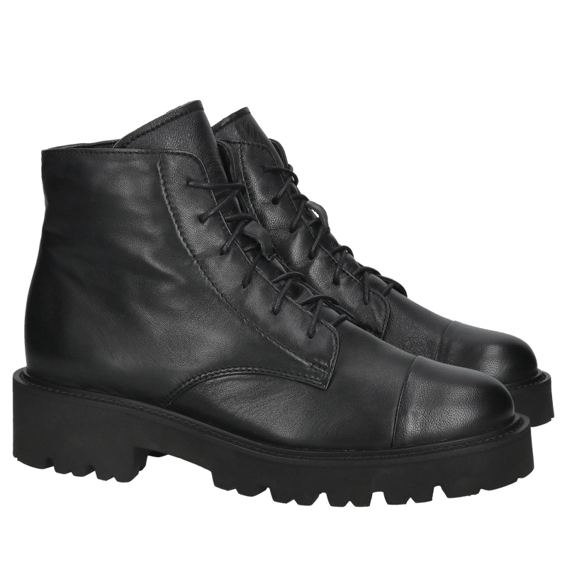 Trzewiki damskie z czarnej licowej skóry naturalnej od polskiego producenta, niskie wiązanie na lekkiej podeszwie