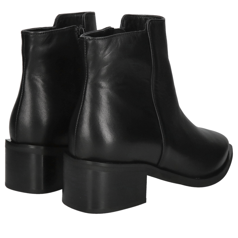 Czarne botki na słupku,  nie ocieplane damskie od polskiego producenta, Konopka Shoes