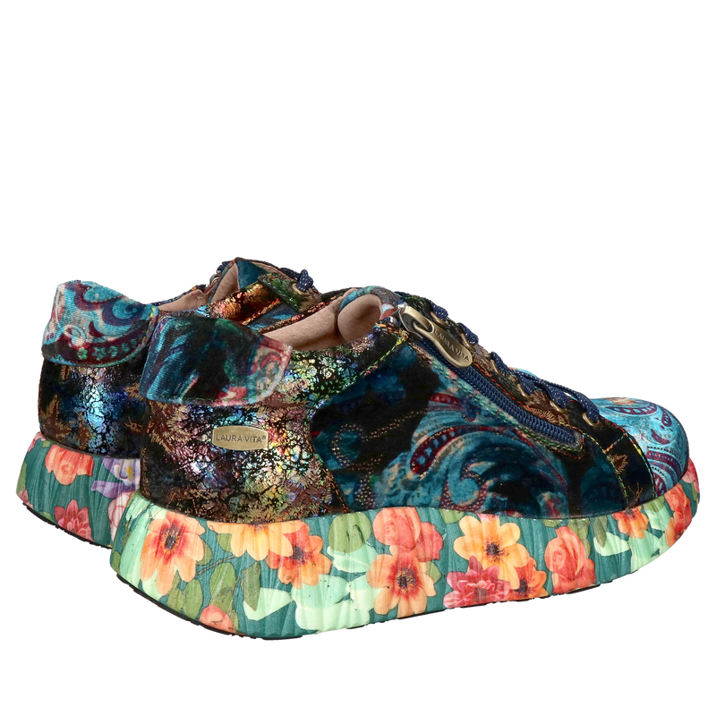 Sportowe obuwie damskie w wyjątkowym kolorze z funkcyjnym zamkiem z przodu