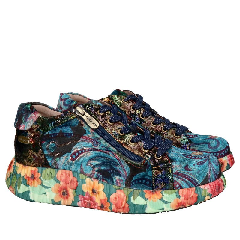 Sportowe obuwie damskie w wyjątkowym kolorze z funkcyjnym zamkiem z przodu