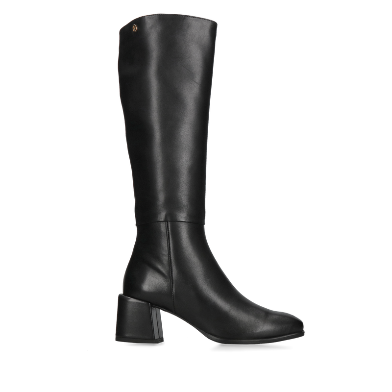 Kozaki z wąską cholewką, kozaki damskie na słupku, wygodne i komfortowe