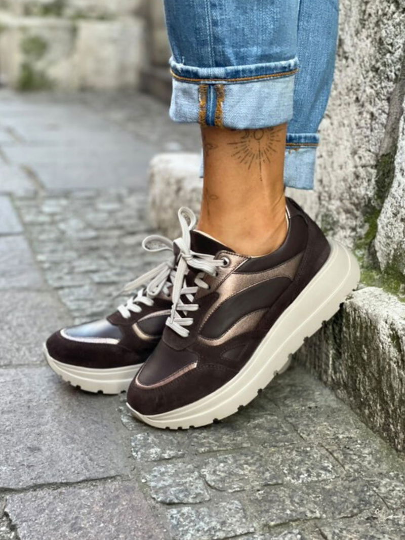 Damskie sneakersy ze skóry naturalnej, polska produkcja, wygoda i jakość