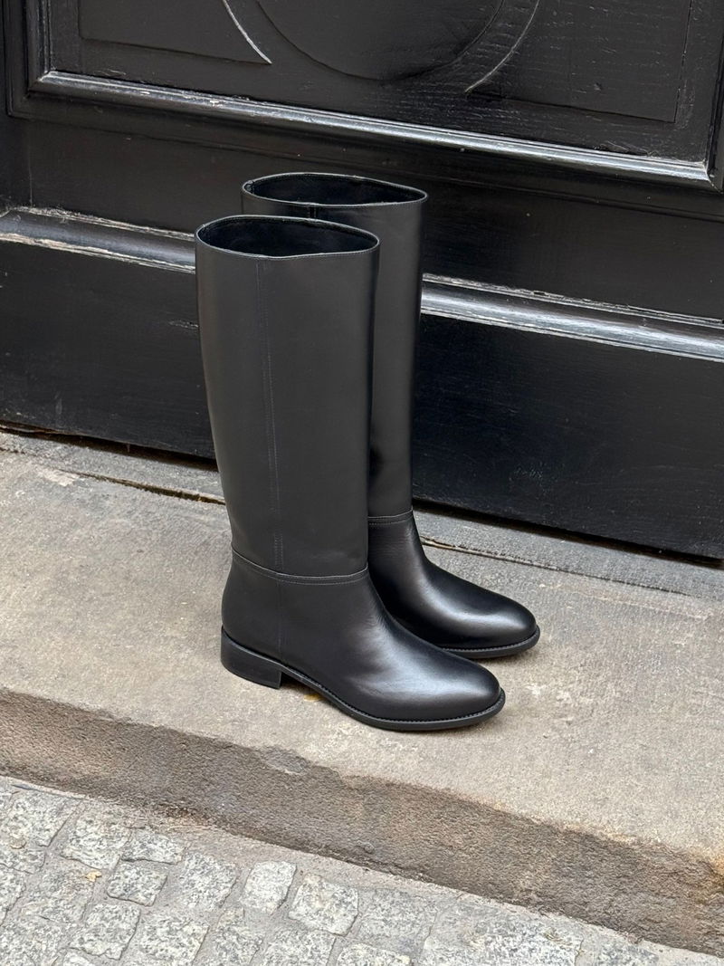 Kozaki damskie skórzane z szeroką cholewą, wysoka jakość i komfort