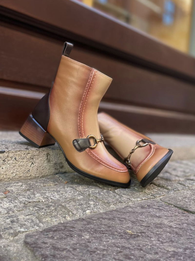 Botki damskie na klocku, brązowe botki eleganckie, klasa i styl w jednym