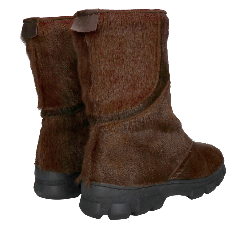 Buty z futrem naturalnym, idealne na mroźne zimy