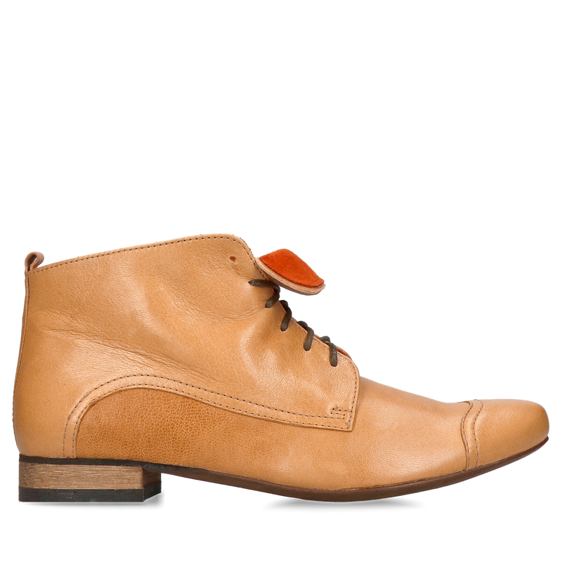 Niskie rude botki damskie nie ocieplane ze skóry z ozdobnym wykończeniem pomarańczowego zamszu, Konopka Shoes