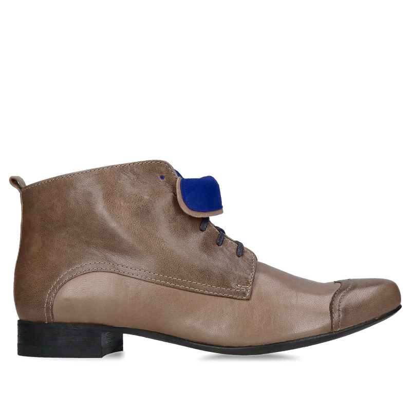 Niskie botki nie ocieplane ze skóry z ozdobnym wykończeniem zamszowej skóry w kolorze kobaltu