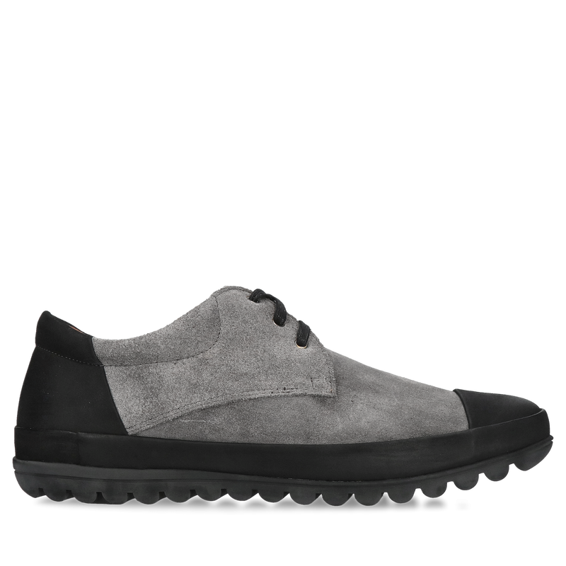 Zamszowe buty męskie ze skóry, wysoka jakość wykonania i duży komfort podczas chodzenia