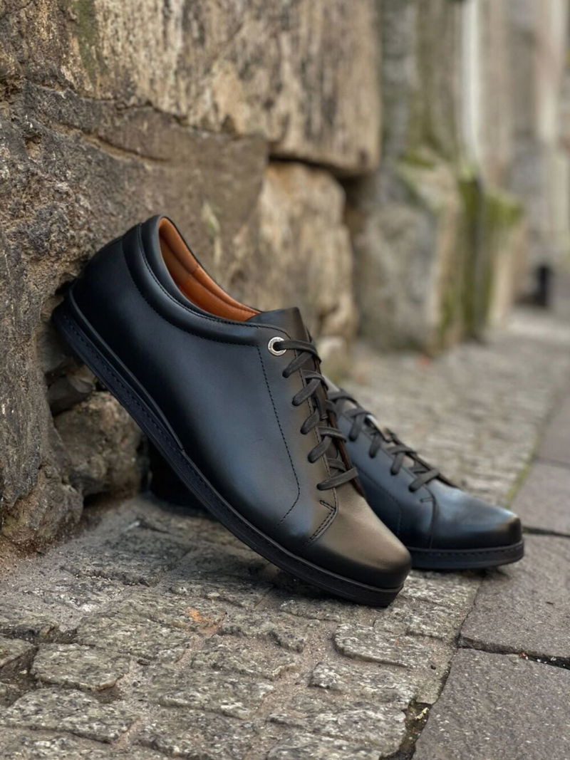 Czarne buty męskie ze skóry, wygodne półbuty męskie na co dzień