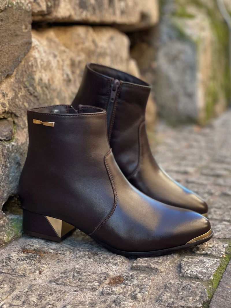 Czekoladowe botki damskie, eleganckie brązowe botki do szpica