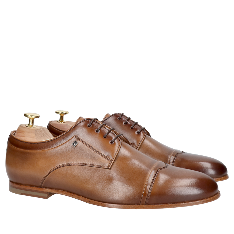 Eleganckie buty męskie na skórzanej podeszwie, brązowe buty do garnituru