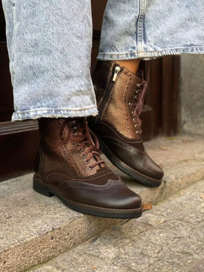 Modne czekoladowe trzewiki damskie, ocieplane botki ze skóry od polskiego producenta, Konopka shoes