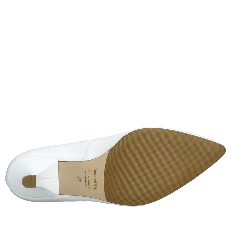 Niskie białe kaczuszki na wygodnym obcasie, buty do ślubu białe, wygodne szpilki do ślubu, Konopka Shoes