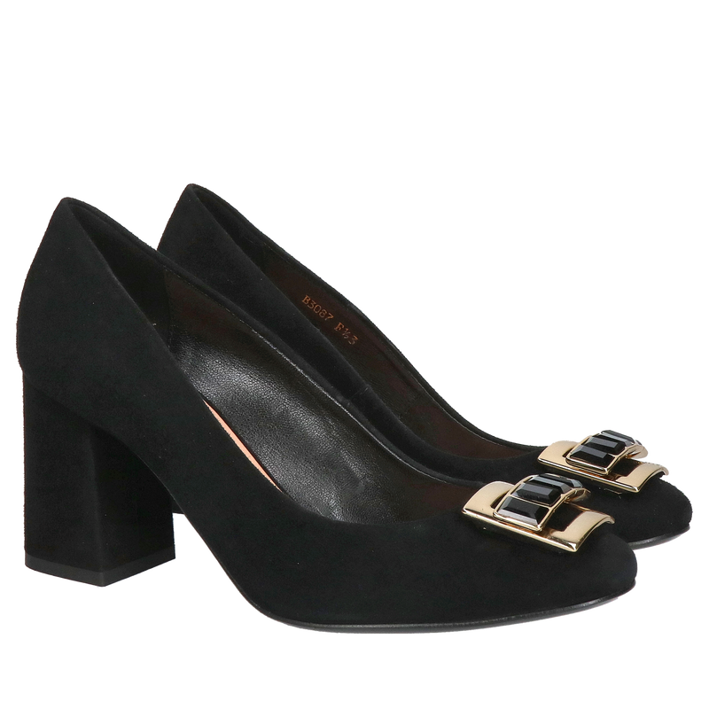 Damskie buty na szerokim obcasie ze skóry czarnej zamszowej, czółenka zamszowe na słupku ze złotą ozdobą, Konopka Shoes