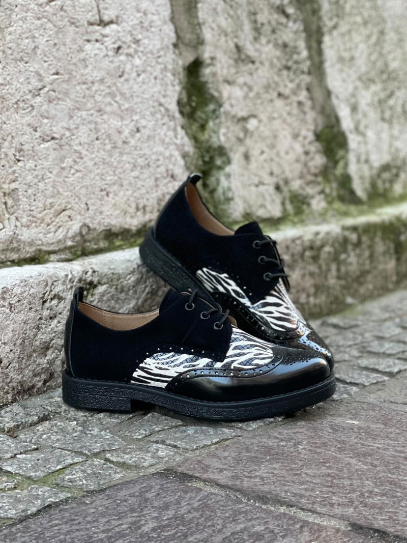 Półbuty damskie z motywem zebry, sznurowane buty damskie na co dzień z wygodnymi wkładkami skórzanymi