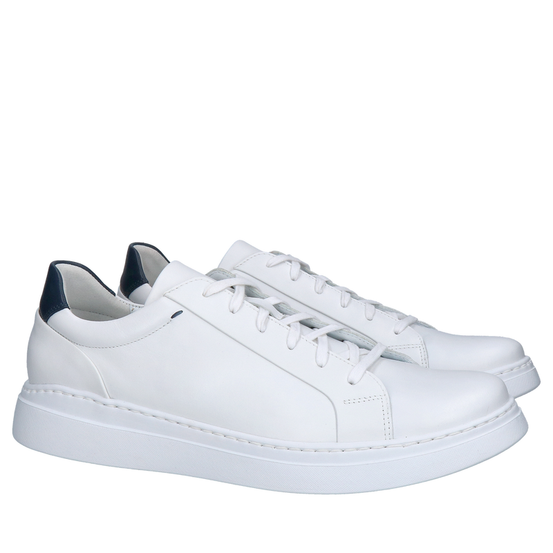 Białe męskie sneakersy z wyjmowaną wkładką, lekkie i miękkie