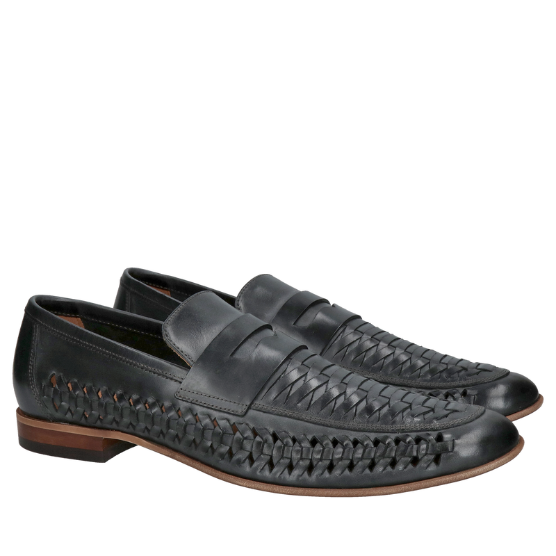 Ręcznie plecione półbuty Conhpol z miekkiej skóry licowej. Męskie loafersy plecione