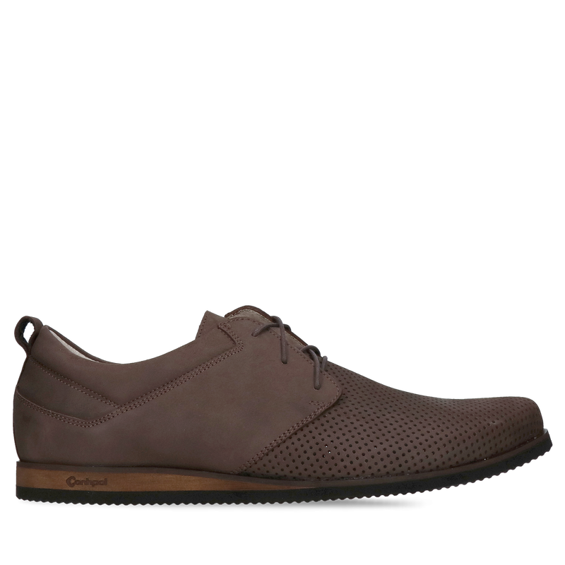 Lekkie i wygodne buty męskie z dziurkami na wylot, ażurowana cholewka w butach męskich, Konopka Shoes