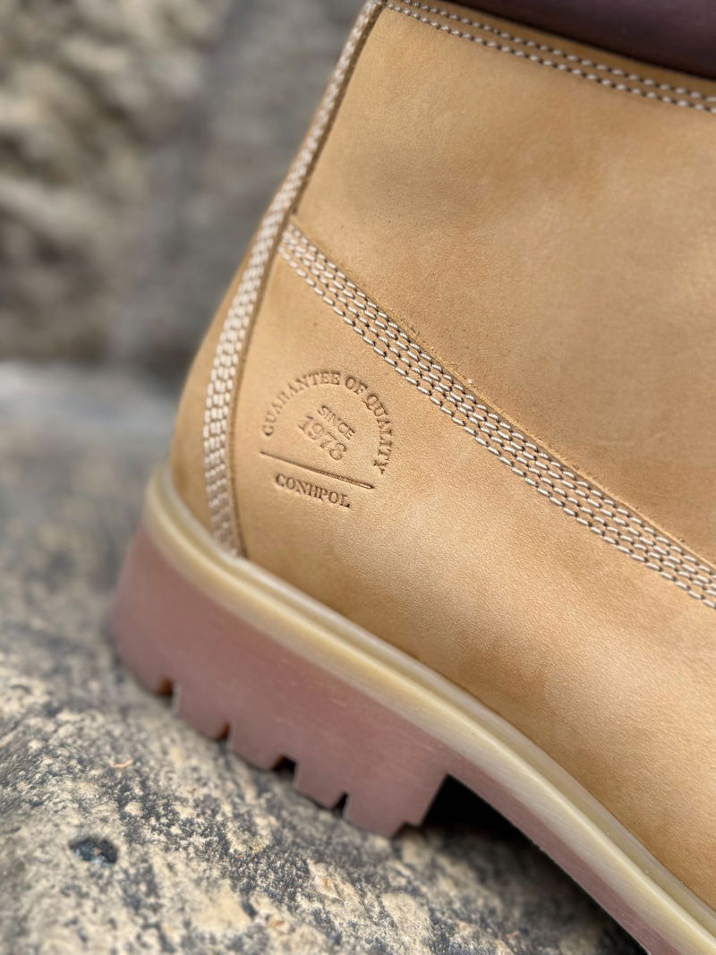 Nieocieplane musztardowe trzewiki męskie Conhpol na grubej podeszwie, oryginalne botki męskie sznurowane