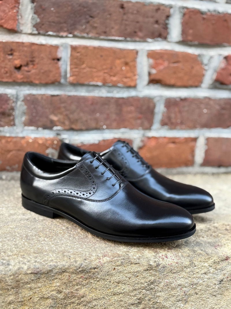 Buty męskie na szerszą stopę z większą tęgością, wizytowe buty do garnituru oxford