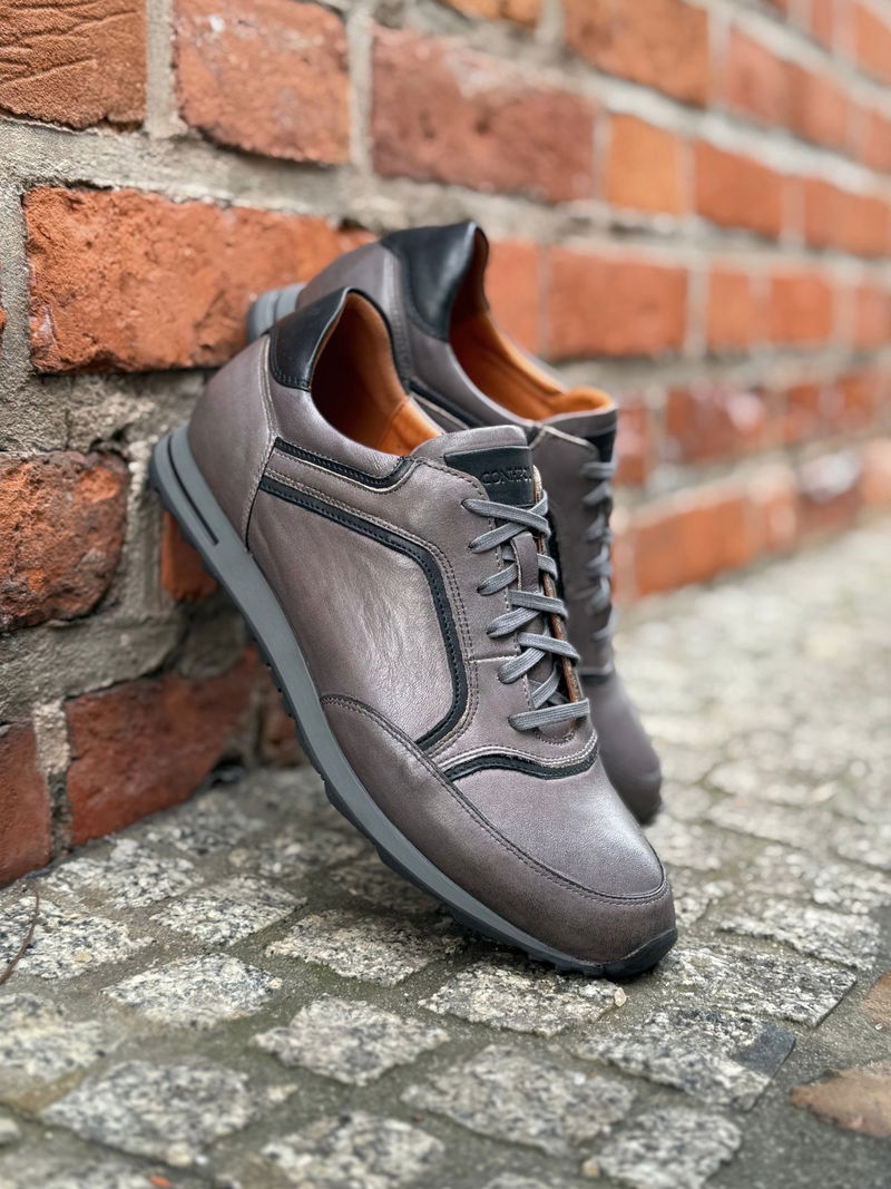 Męskie buty sportowe popielate ze skóry, wygodne na co dzień obuwie