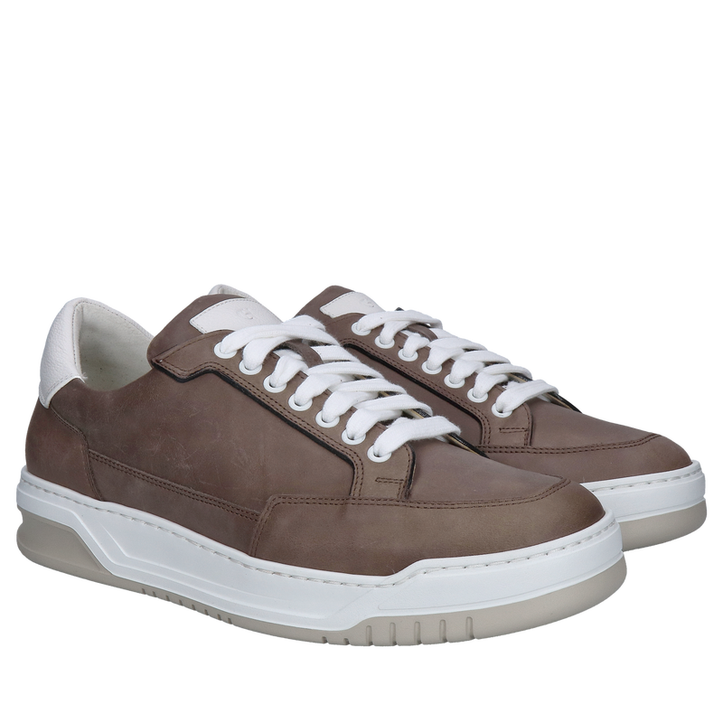 Buty sportowe na co dzień na szerszą stopę, jakość premium obuwia sportowego od polskiego producenta