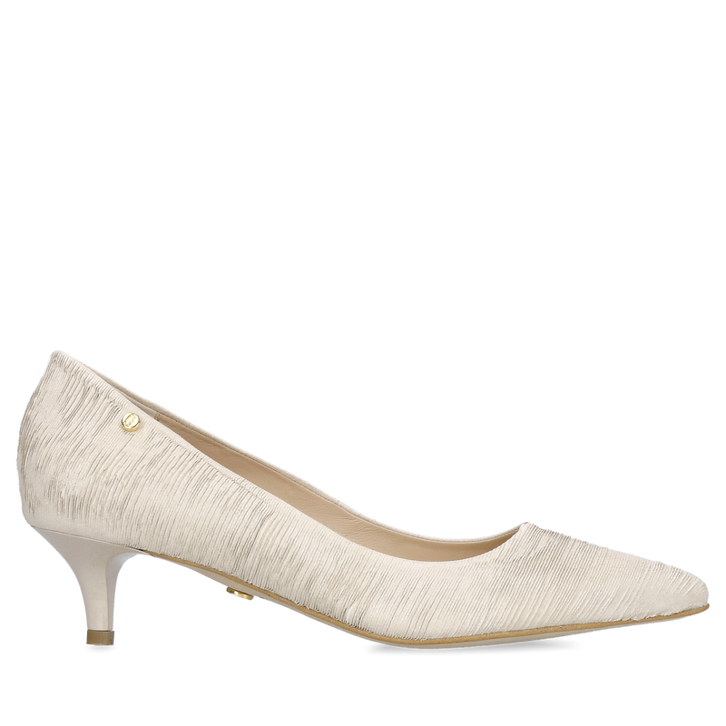 Damskie szpilki na niskim obcasie, niskie kaczuszki damskie beżowe