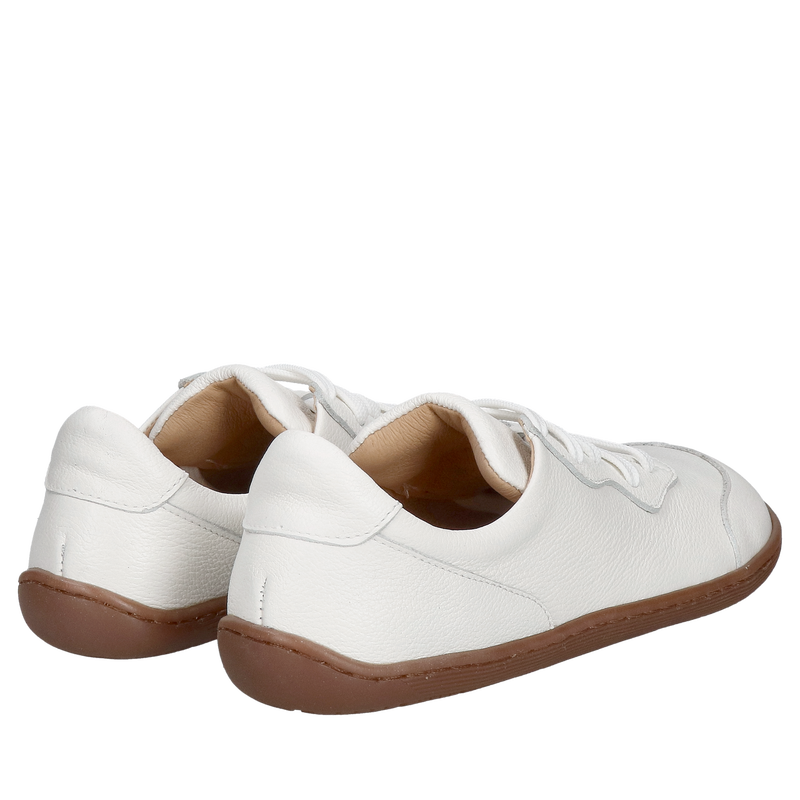 Białe damskie barefoot ze skóry, naturalne dopasowanie i codzienna wygoda